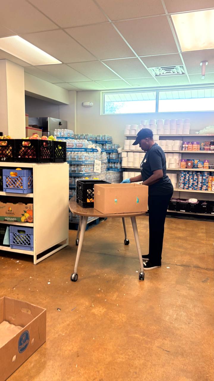 Community Food Pantry Volunteer Day